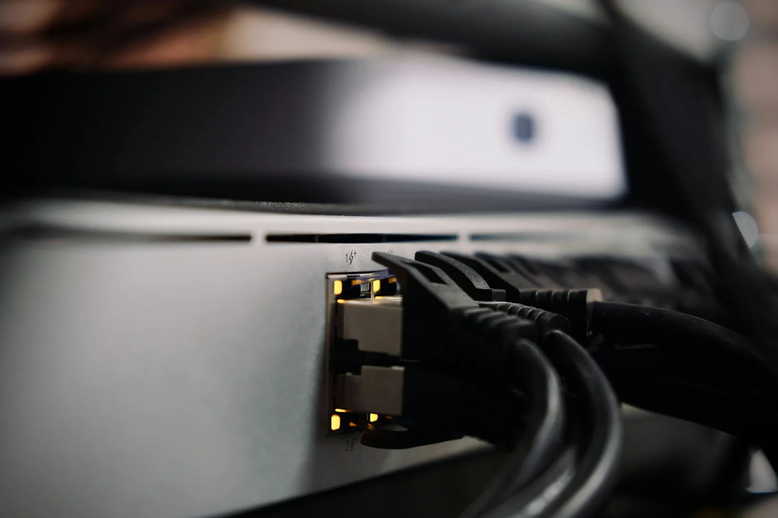 Kenapa Monitoring Server dan CI/CD Otomatis Bukan Cuma Nice-to-Have